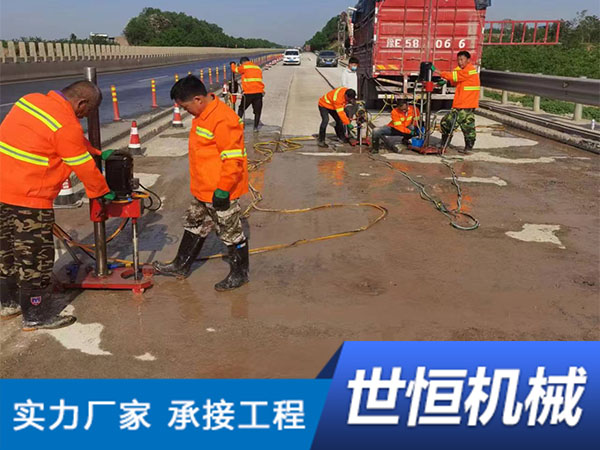 山东路面塌陷压浆工程